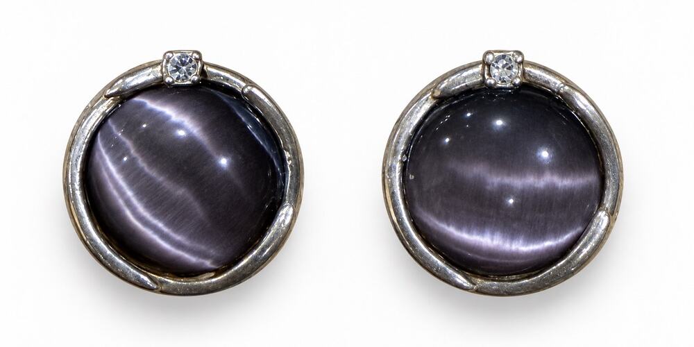 Purple Cat's Eye Glass Cabochon Silver Tone Round Clip On Earrings Vintage 1960s